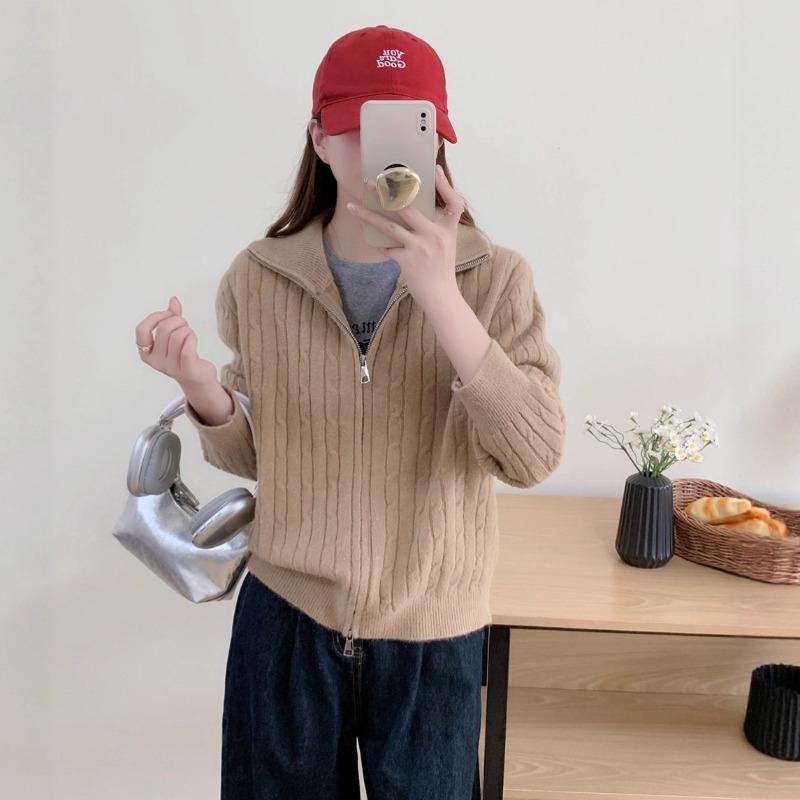 Loose lazy wind age-reducing sweater jacket women's autumn and winter new twist stand-up collar zipper fashion knitted cardigan