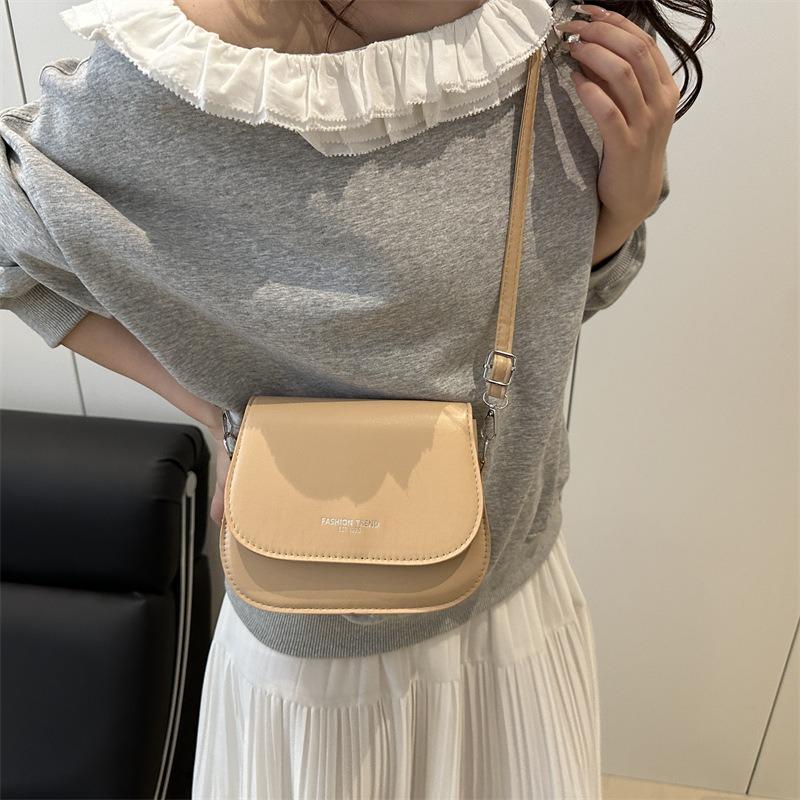 Simple Casual Versatile Fashion Solid Color Commuting Versatile Daily Practical Shoulder Messenger Bag Spring and Summer Small Square Bag