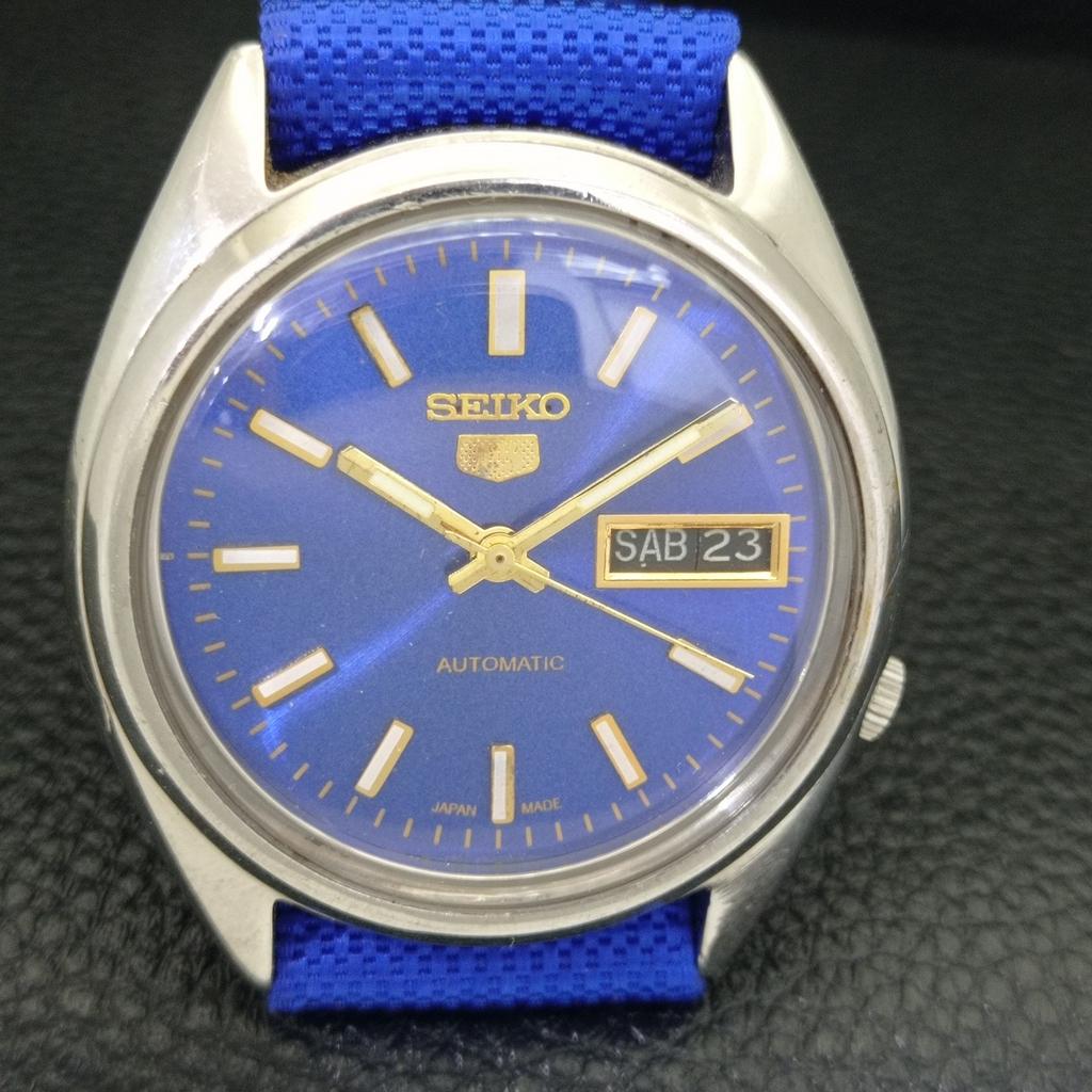 SEIKO 5 AUTOMATIC VINTAGE 7009A JAPAN MENS BLUE COLOR DIAL WATCH a702646-1 R209-a702646