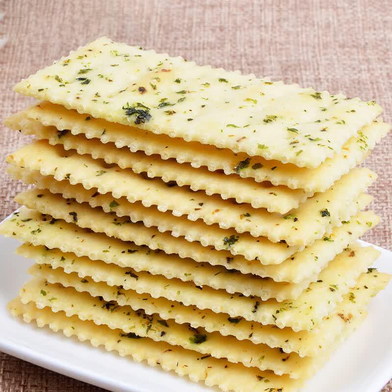 Giant Wave Yeast Soda Crackers