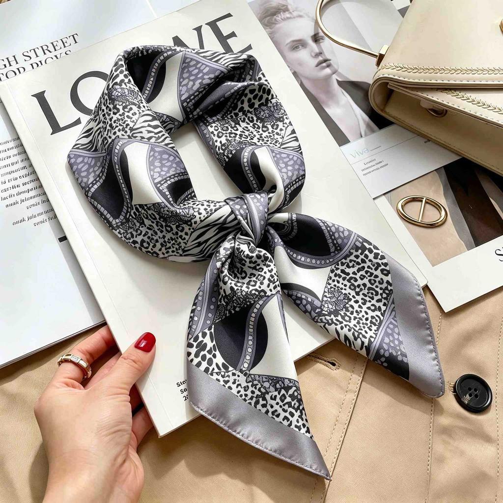 Women's spring and autumn silk scarf temperament versatile thin Internet celebrity Korean version light luxury fashion scarf high-end design small squ