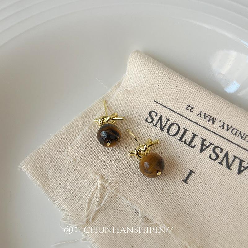 Internet Explosion, Rope Knot Stud Earrings, Light Luxury High-end Earrings, Geometric Simple Ear Clips, No Ear Holes, Tiger's Eye Stone Earrings.