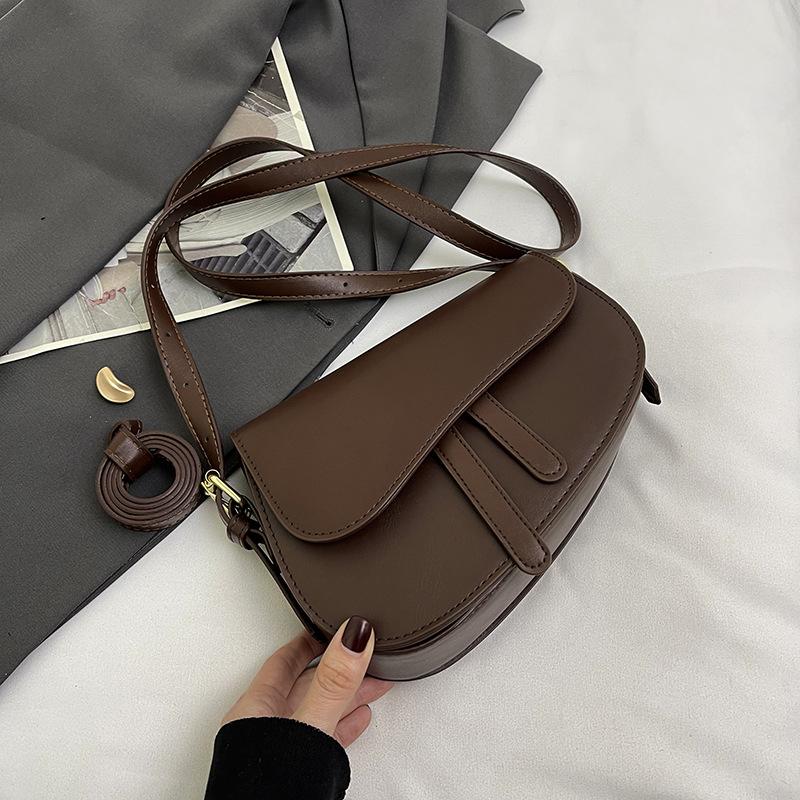 Premium texture niche bag 2025 new women's bag summer popular messenger bag single shoulder underarm saddle bag