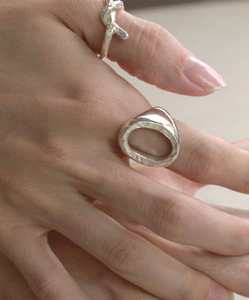 Boldiere Oval Texture Ring_ R27