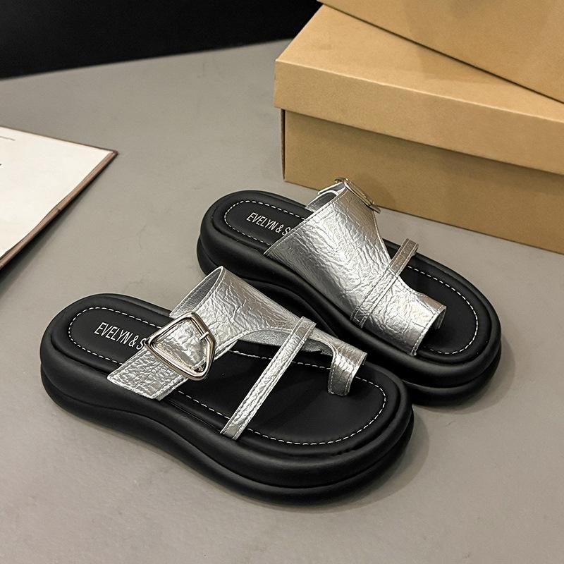 

Ретро шлепанцы с открытым носком женские летние 2025 новинка нишевые на плоской подошве с мягкой подошвой пляжные сандалии 40 серебряный