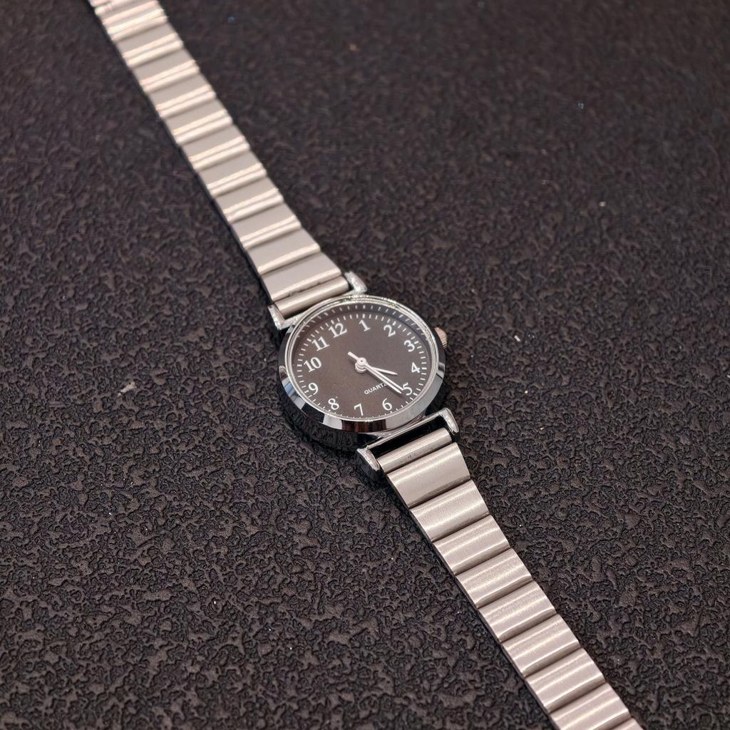 New Fashion Women'S Casual Quartz Watch Retro Metal Strap Women'S Watch High Value Wind Simple Quartz Watch