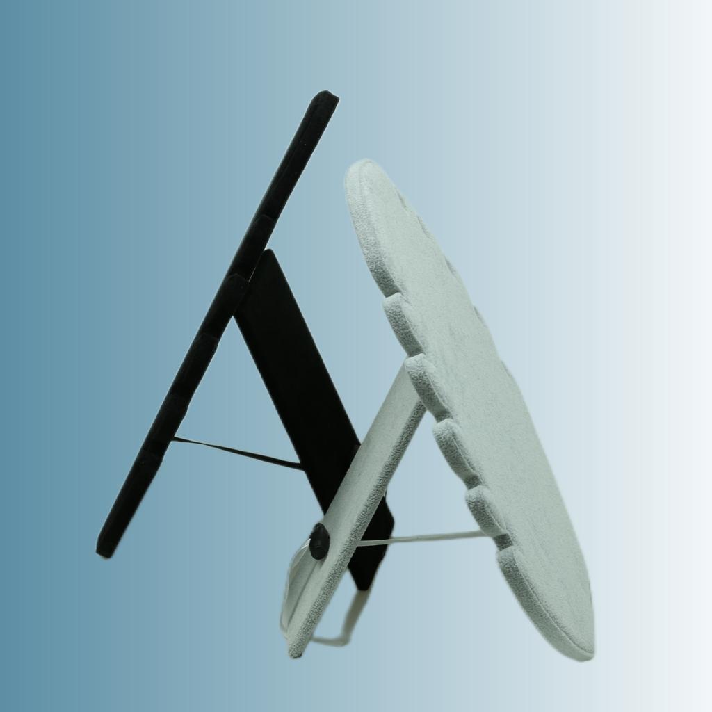 1 piece, flame plate necklace display stand, suitable for storing and organizing necklaces, bracelets and other jewelry.