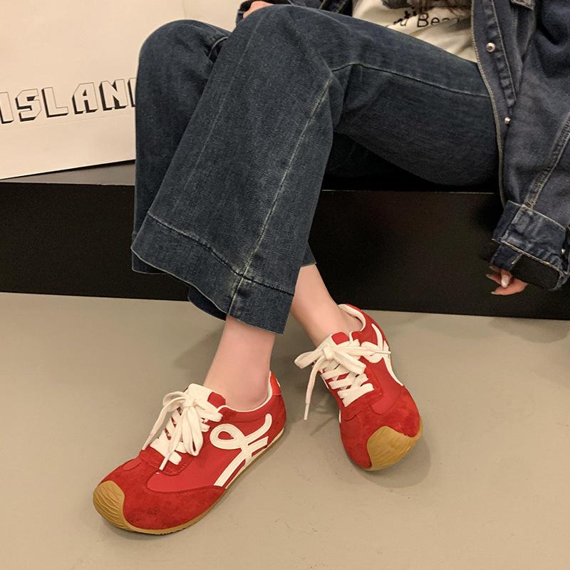Red German training shoes for women's 2025 new spring retro cute soft-soled sports and leisure versatile Forrest Gump board shoes