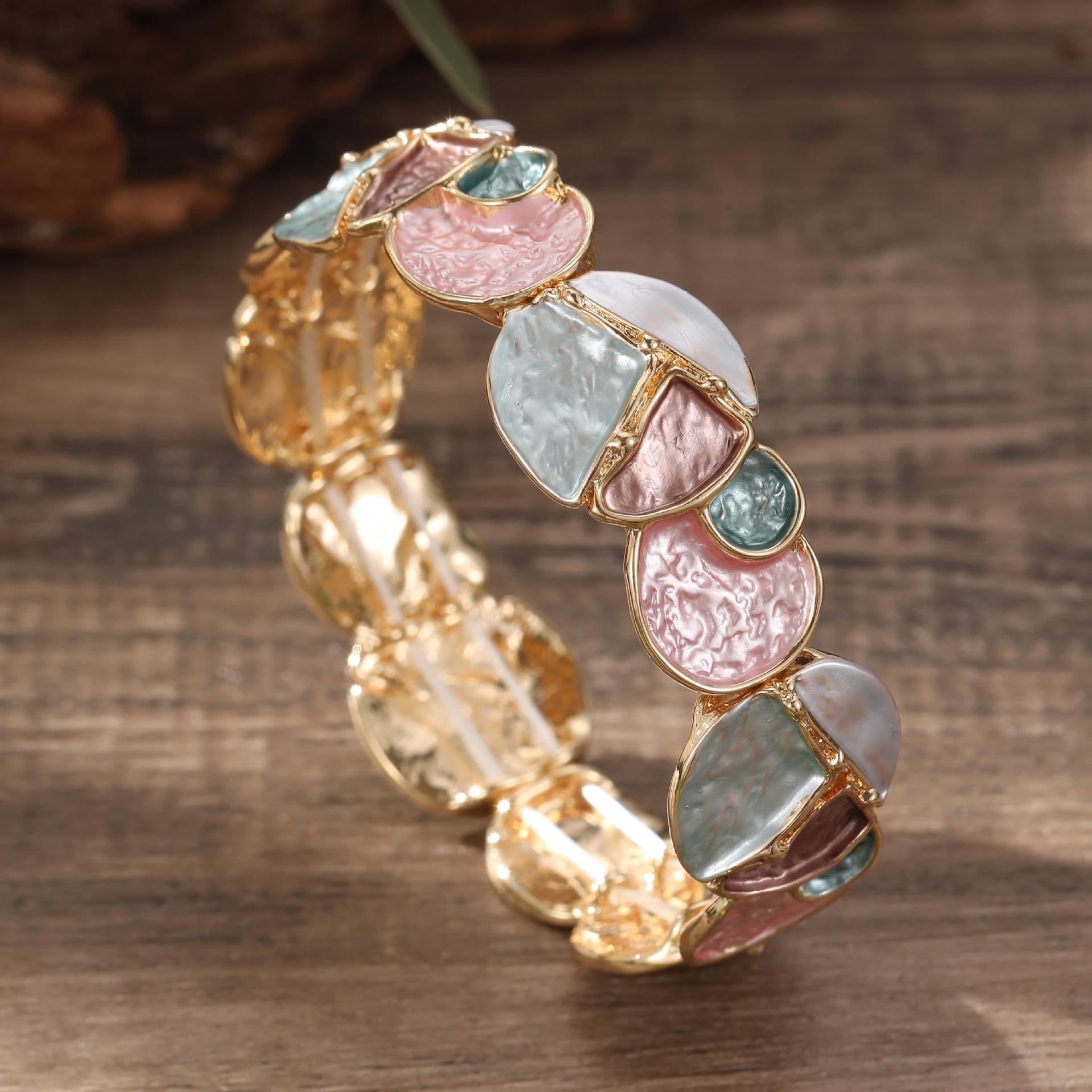 

New enamel round geometric line petal elastic bracelet, high-end women s flower bracelet