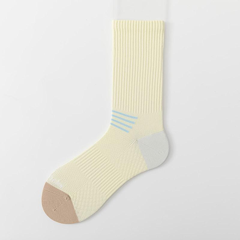 

Тонкие, Дышащие, Антибактериальные, Дезодорирующие, Бесшовные, Носки для бега, пешего туризма и занятий спортом на длинные дистанции для женщин на весну и лето 1 pair жёлтый