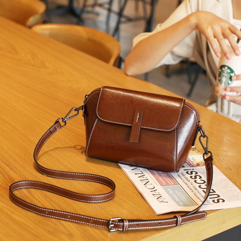 Premium Leather Women'S Bag Fashionable Retro Shell Bag Spring And Summer Oil Wax Cowhide Shoulder Messenger Bag Women 6010