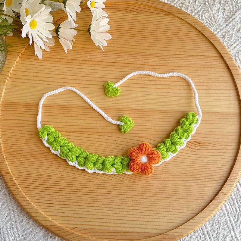 Handmade Woven Flower Pet Collar Adjustable Knitted Scarf for Daily Walking and Spring Outings