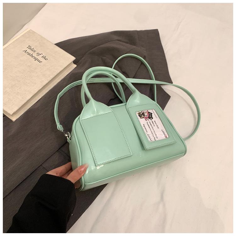 Retro handbag women's spring and summer new niche fashion versatile messenger pillow bag