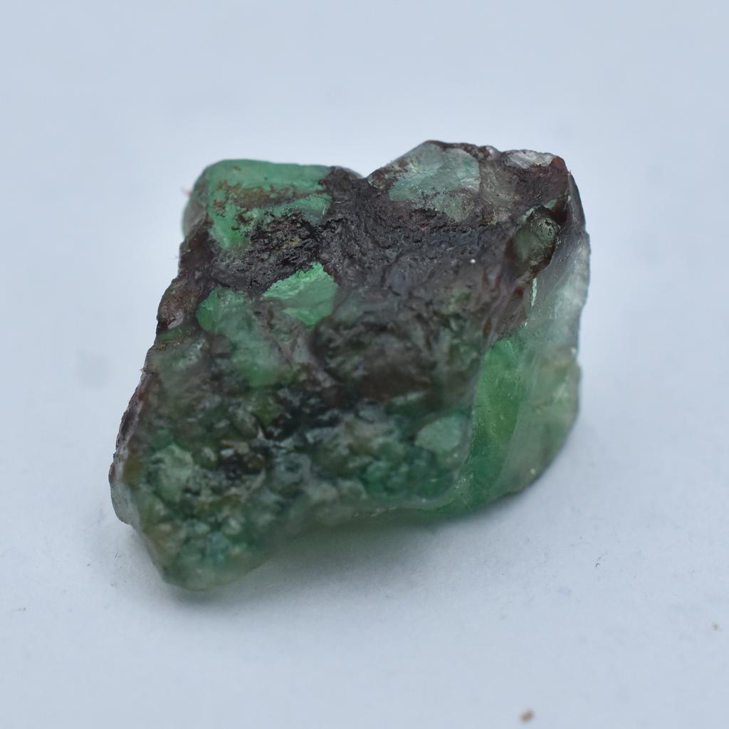 Natural Green Emerald Loose Gemstone 34.40 ct Rough for Lapidary and Gem Collections
