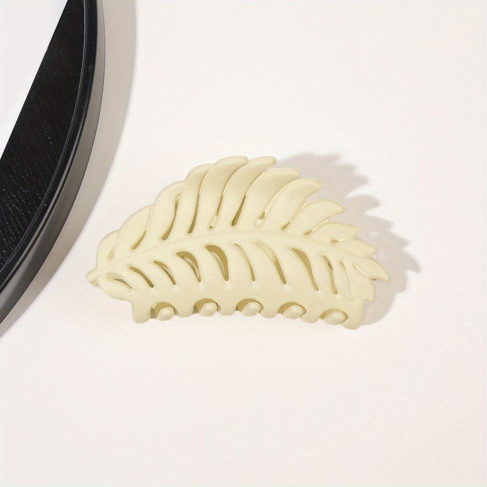 Autumn Leaf Shape Hair Clips Large Hair Claws Solid Frosted Large Hair Clip Girls Versatile Hair Accessories Hair Clip for Women