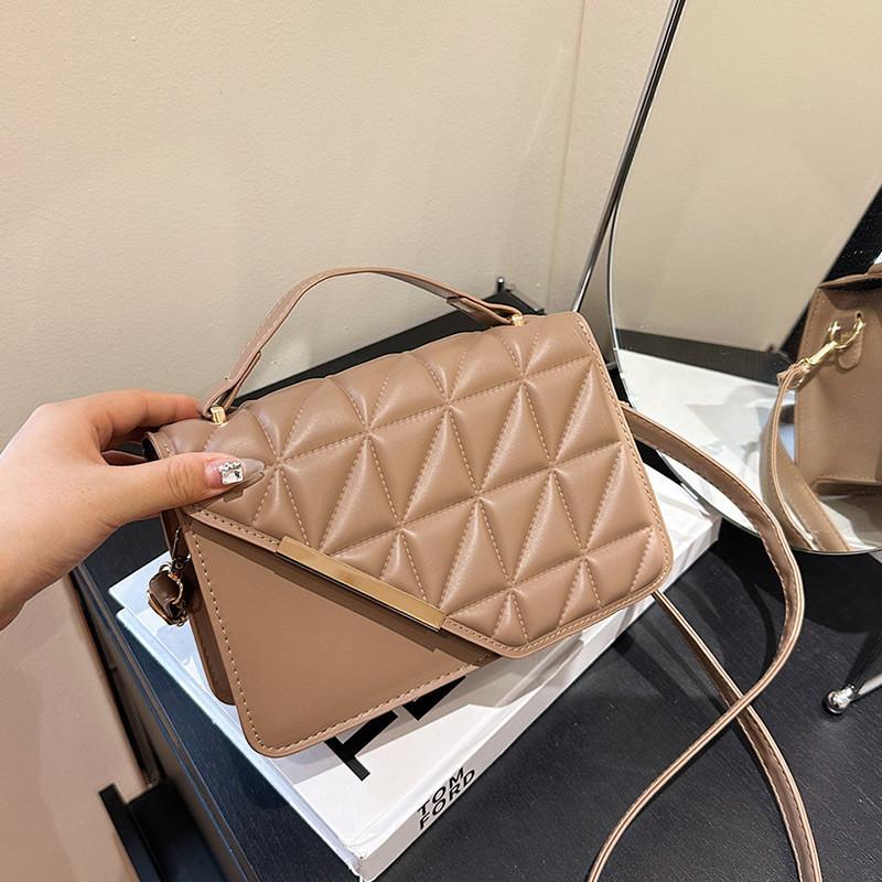 Stylish Ladies Quilted Pu Shoulder Bag Charming Small Crossbody Purse For Casual Travel