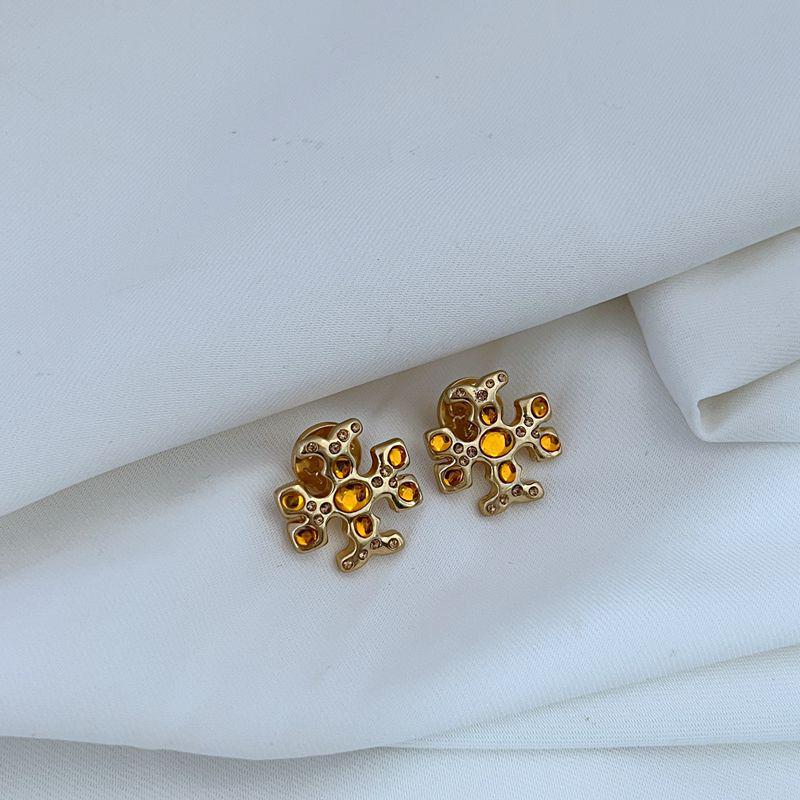 

Европейский и американский шик Серьги-пусеты из металла со стразами в виде букв