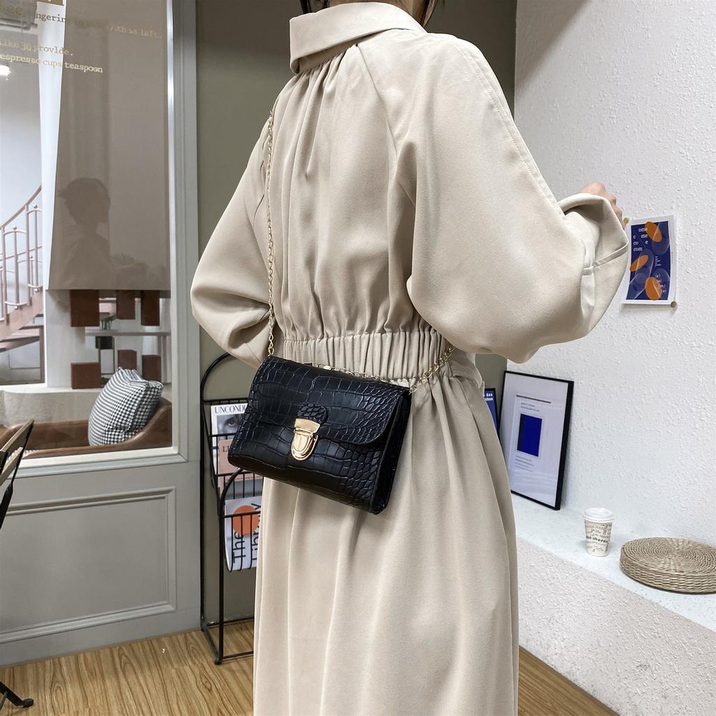 Fashion  Ladies One-Shoulder Chain Small Square Bag Messenger Lock Bag