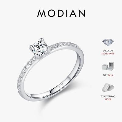 Anillo cuadrado delicado de plata de ley 925 con diamantes de laboratorio para mujer. Joyería llamativa para bodas.