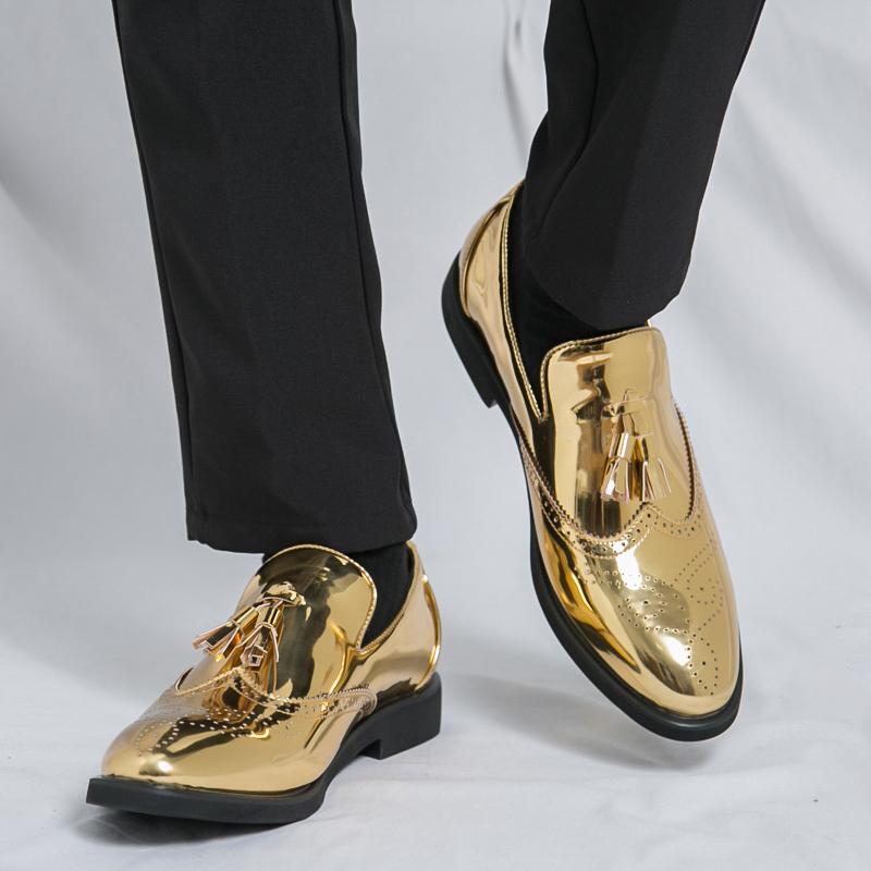 Fashion Slip on Casual men's loafers Tassel Classic Design Fashion party and office Outdoor leisure street Trendy leather shoes