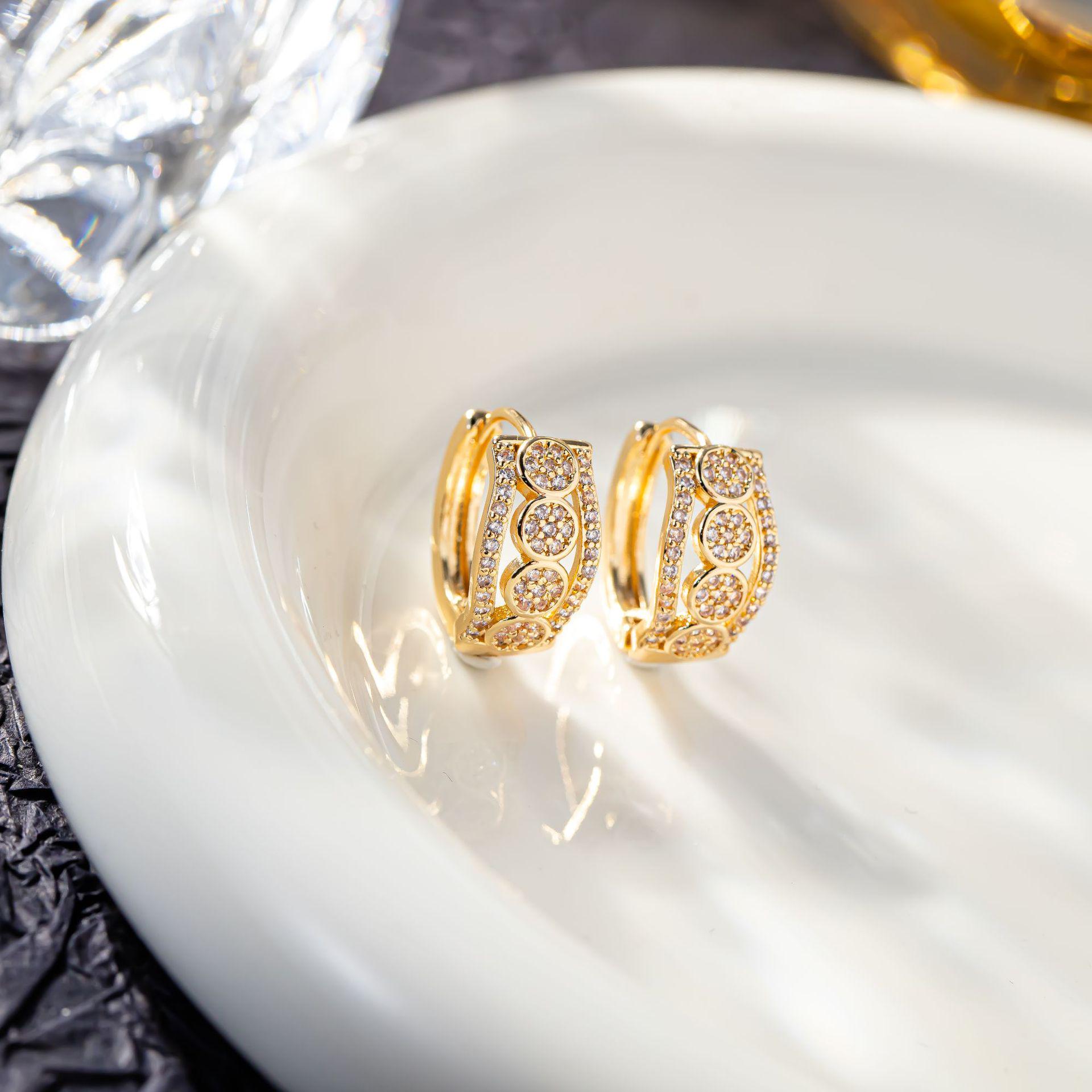 Luxury French Style Retro Gold-Plated Round Earrings