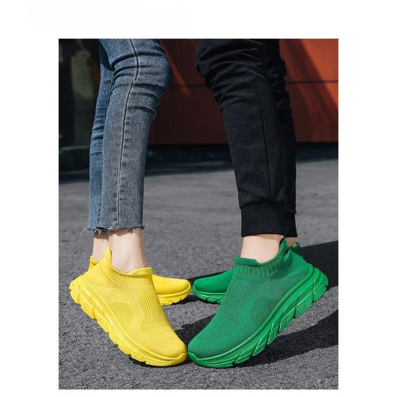 Fashion Green Men Sneakers Breathable Slip On Jogging Shoes Lightweight Trainers Sneakers Women Sports Shoes