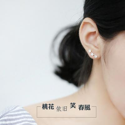 Recruitment Peach Blossom Earrings Femininity Day Simple Personality Versatile Student Mori Plain Silver Three Small Flower Earrings