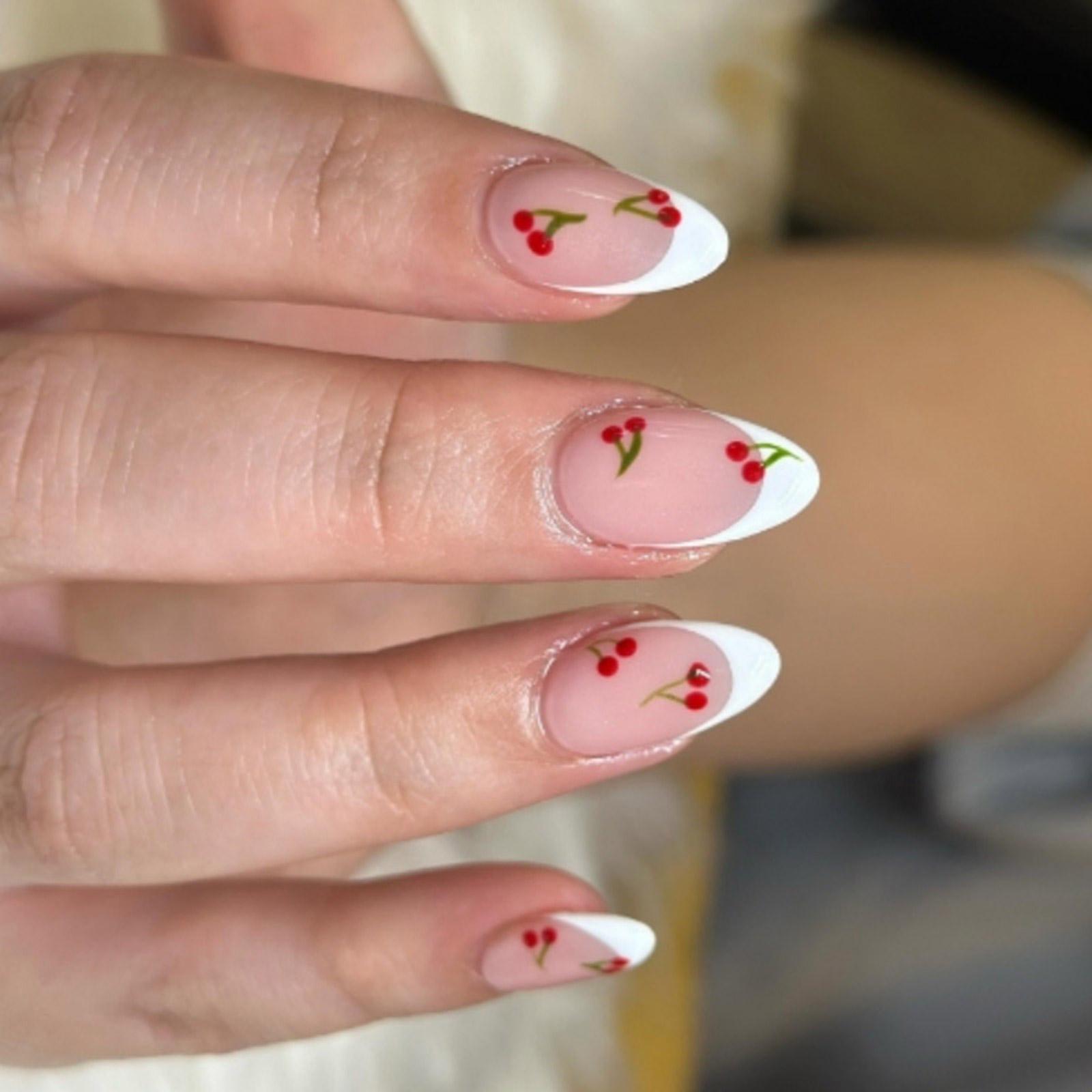 

Ногти накладные на День святого Валентина короткие миндалевидные наклейки для ногтей с дизайном вишни французский кончик аксессуары для ногтей для женщин