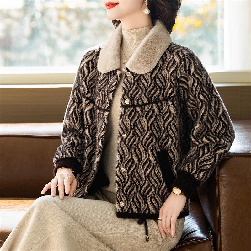 Women's Stylish Winter Coat: Middle-aged and Elderly Imitation Mink Velvet Woollen Thick Knit Cardigan Top