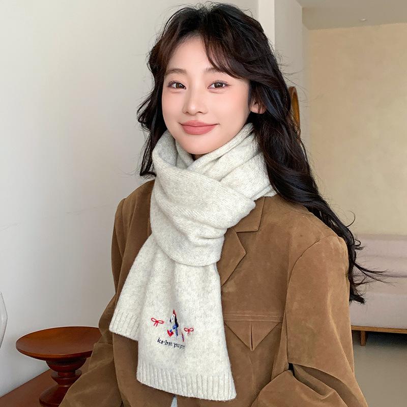 New red scarf women's winter new cute embroidery warm and cold wool Christmas scarf