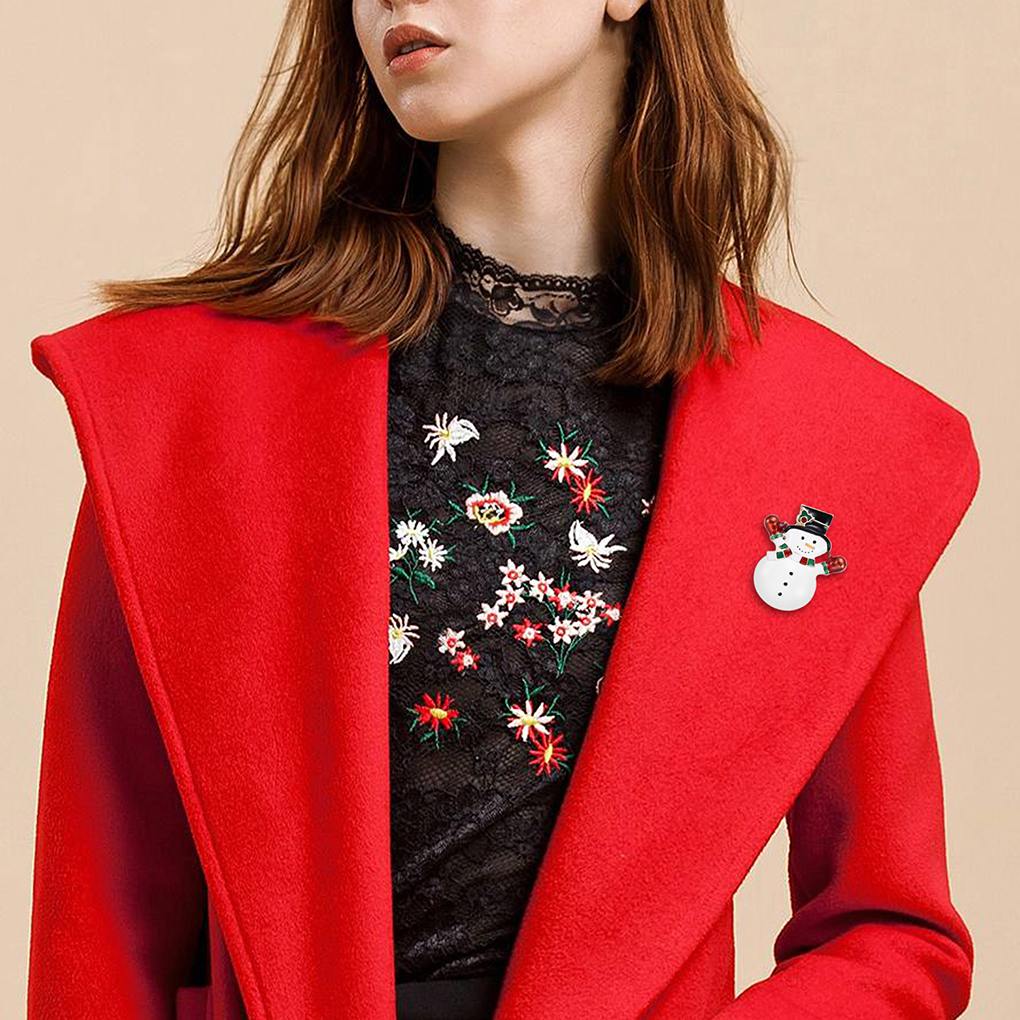 Women Girls Crystal Brooch Cartoon Christmas Series Breastpin Xmas Tree Brooch Cute Clothes Decor