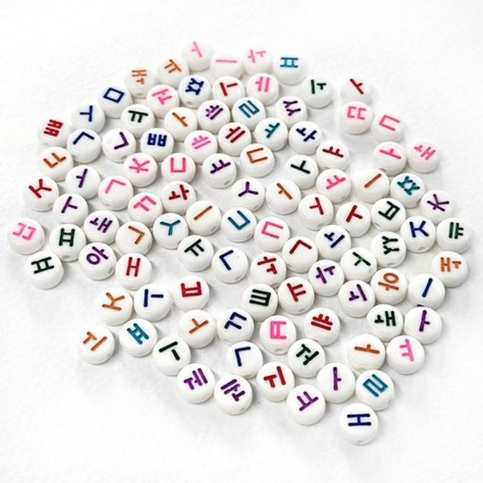 

Hangul Beads Mixed Consonants & Vowels Random Set, 100 pieces 6.9mmx4.9mm-mixed color