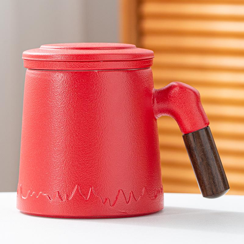 Hand-Painted Ceramic Office Mug: Distant Mountains Design, Teacup with Separate Brewing Chamber, Ideal for Water or Tea - Perfect Business Souvenir.