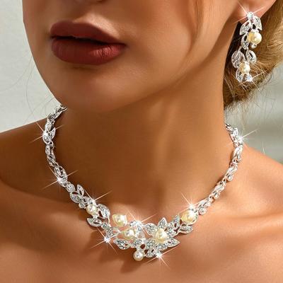 3 pezzi di orecchini, collane, set di zirconi alla moda con foglie da donna, matrimoni, banchetti, feste e regali per le vacanze