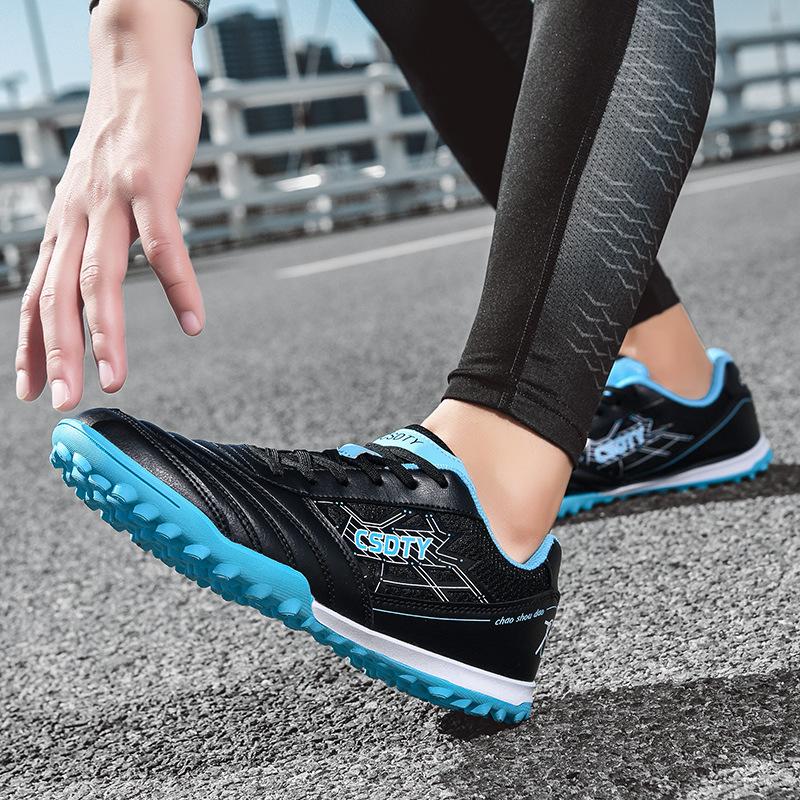 

Broken nail football shoes couple football shoes Quanzhou sports shoes multi-functional flat-soled sports shoes non-slip new models 36