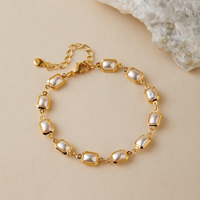Gold Plated Color Retention Faux Pearl Elegant Women Bracelet