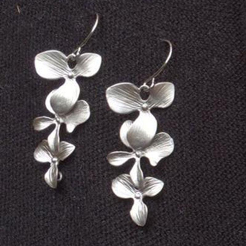 Fashion Petal Necklace and Earrings Set