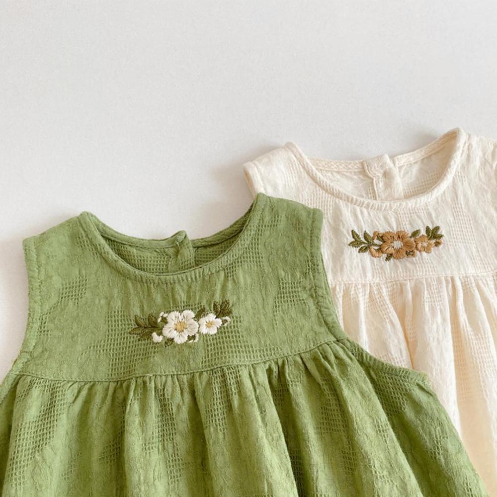 Summer Female Treasure Vest Skirt Small Fresh Embroidery Sleeveless Round Neck Children's Clothing Girls Cotton Dress