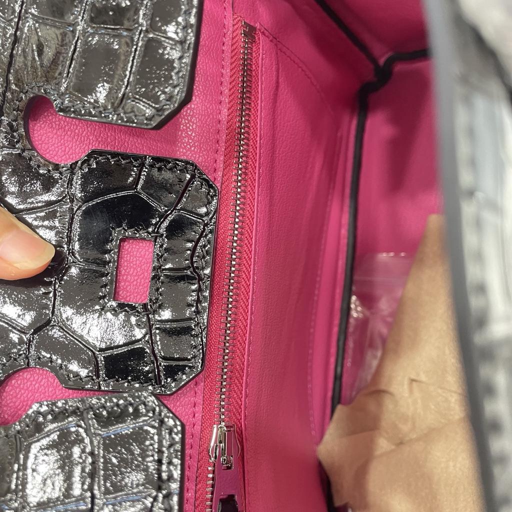 New Top-grain Cowhide Crocodile Pattern Women's Full Pair Version Shoulder Strap Version Handbag Lock Solid Color Women's Bag