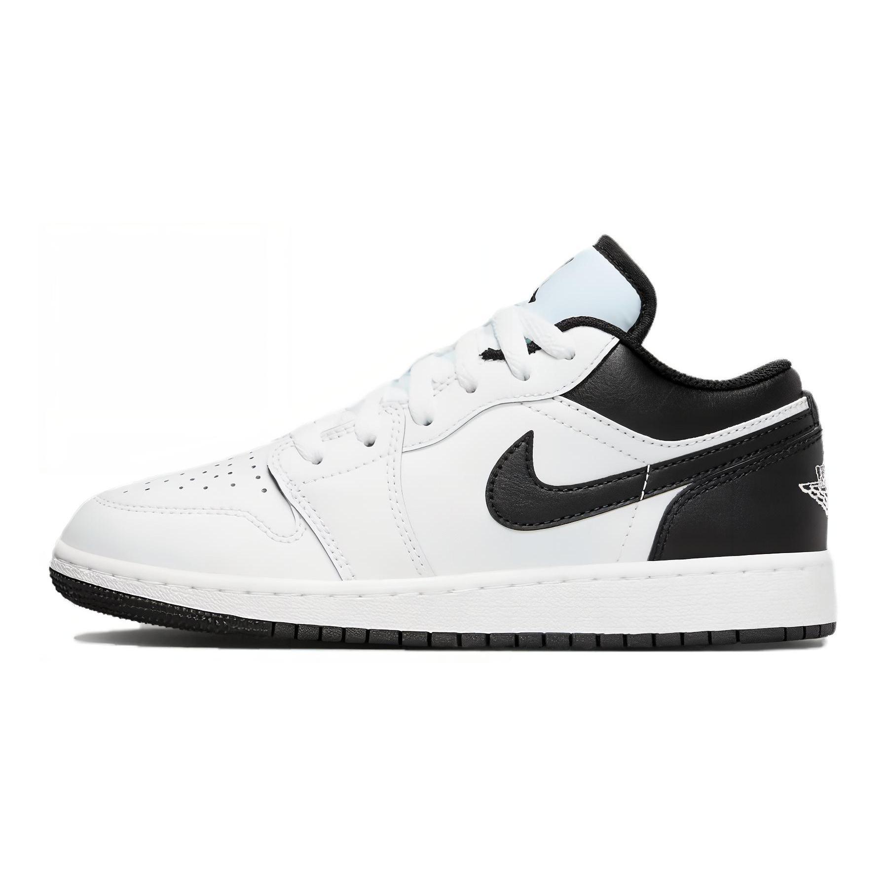 

New Jordan 1 Low White Black GS 553560-132 36.5