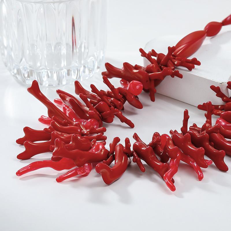 

2 шт. Винтажное преувеличенное красное коралловое ожерелье для женщин и девочек в стиле бохо, ретро-ожерелья, изящные ювелирные изделия, подарки