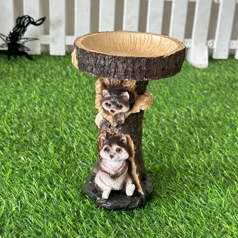 Resin Raccoon Bird Feeder, Garden and Yard Decoration Item, Creative Realistic Animal Outdoor Miniature Landscape Ornament
