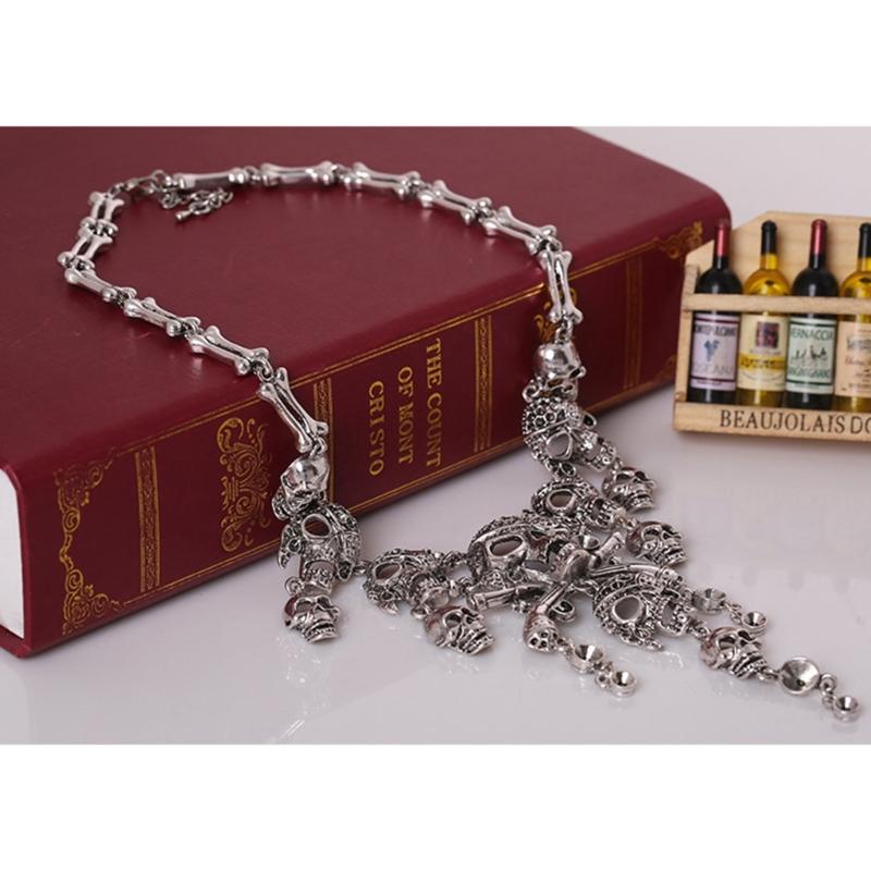 Halloween Pirate Skull Necklace Unisex Personality Skeleton Pendant Bones Chain Alloy Choker Women Jewelry Accessories