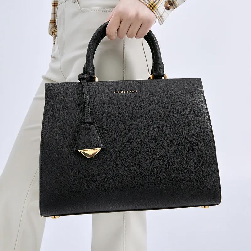 CHARLES&KEITH Pu Charles Keith Bag Handbag Large Women's Sand / Brick / Black (Unisex) Handbags CK2 50160095 2