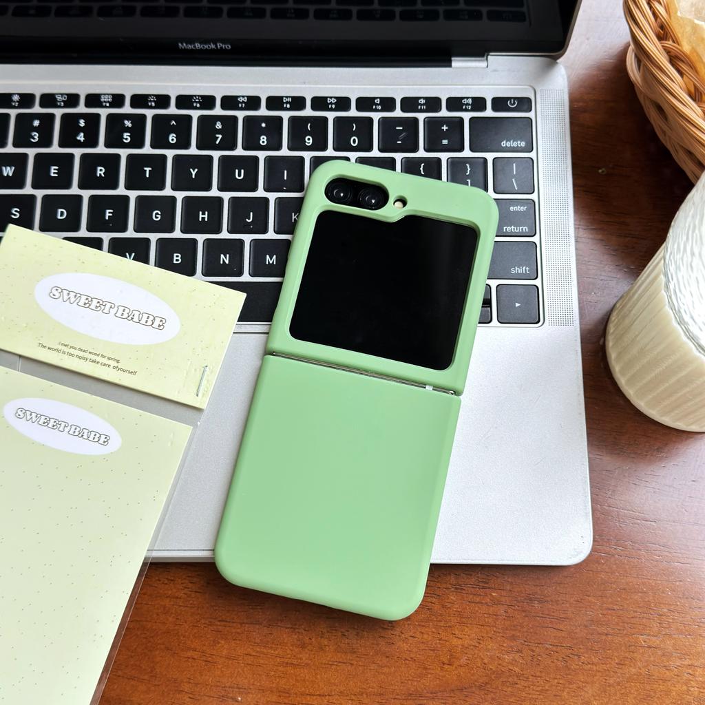 Colorful Matte Liquid Silicone Soft Case For For Samsung Galaxy Z Flip 6 5 ZFlip6 ZFlip5 Skin Friendly Folding Shockproof Cover Capa