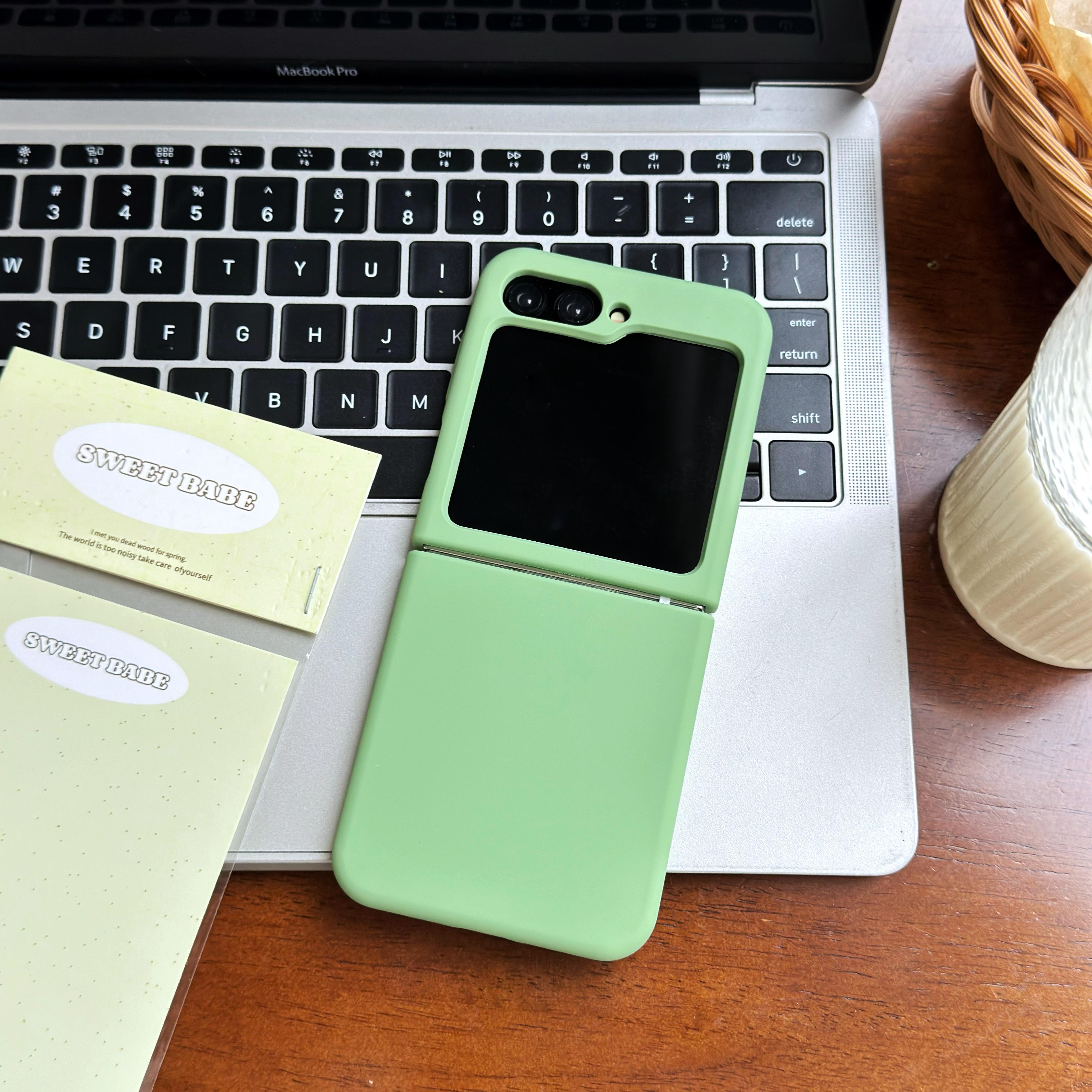 

Official Fluorescence Neon Liquid Silicone Case For Samsung Galaxy Z Flip 7 6 5 Case Z Flip6 ZFlip5 Candy Matte Shockproof Cover For Z Flip 5