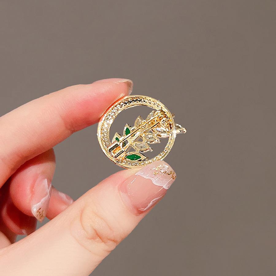 Rice Ear Brooch Women's High-end Sense Niche High-end Personality Exquisite Pin Collar Pin Anti-light Buckle Fixed Clothes Accessories