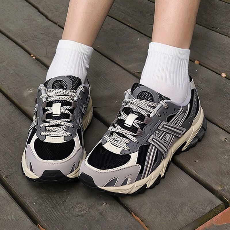 Унисекс lifestyle кроссовки Asics 1203A734-003 40.5