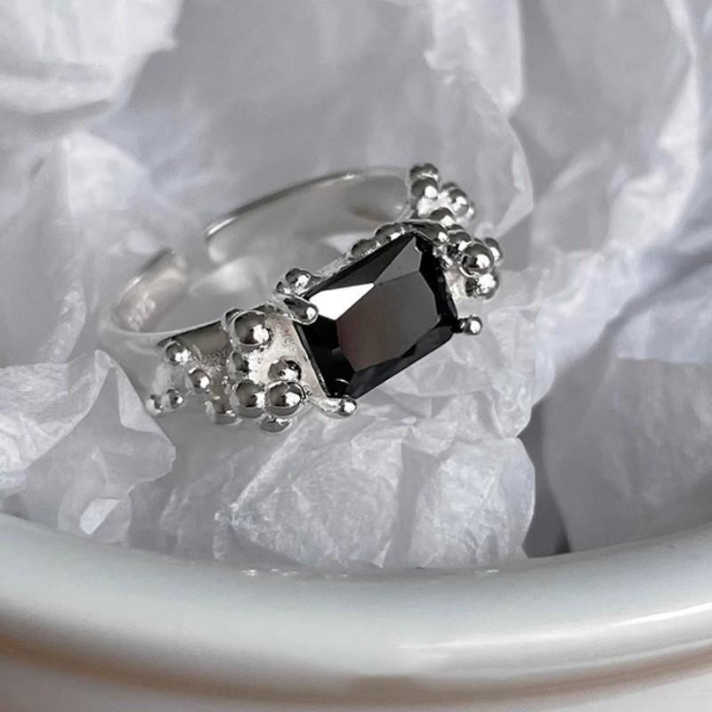 Exclusive Copper Minimalist Ring Designed For Women With Geometric Elegance Essential Fashion Accessory