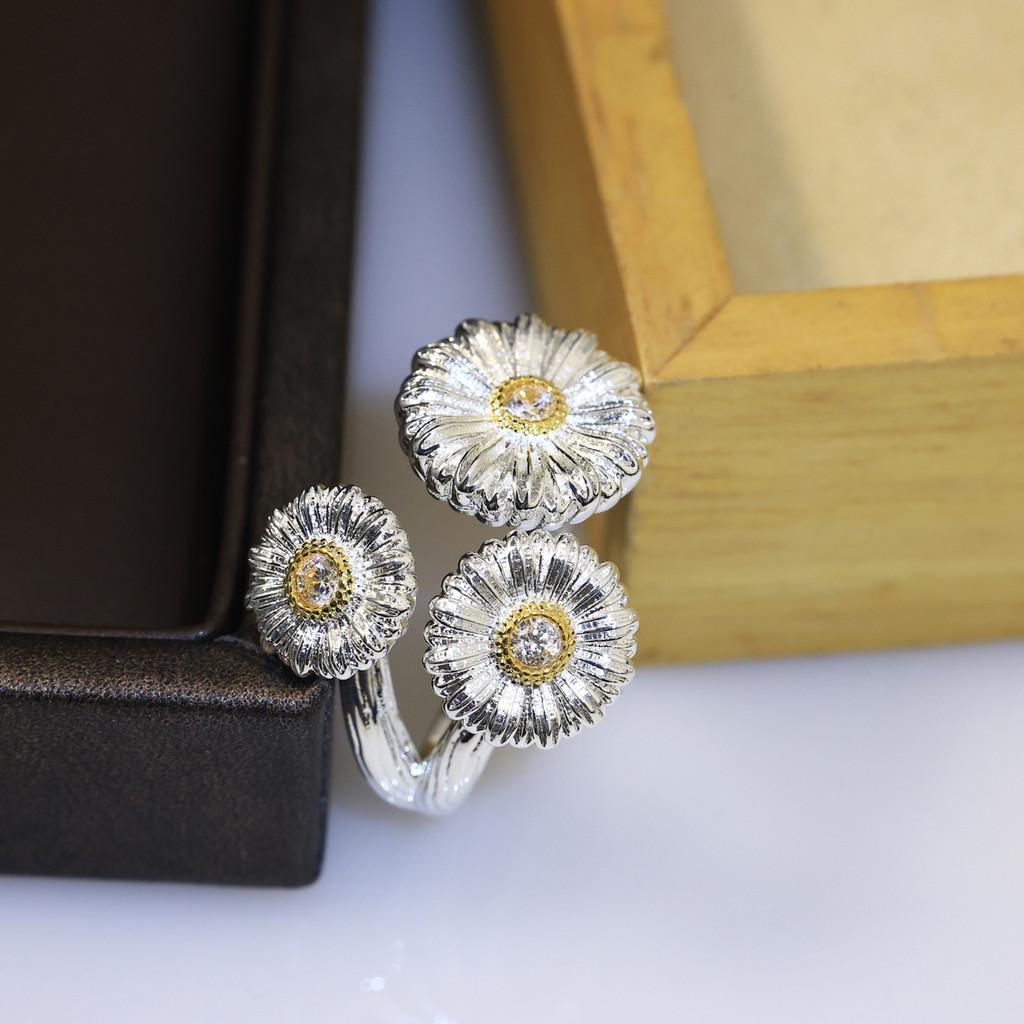 Daisy Ring Italian high-end jewelry brand retro palace style Ring with aurous 18k thick gold color separation electroplating